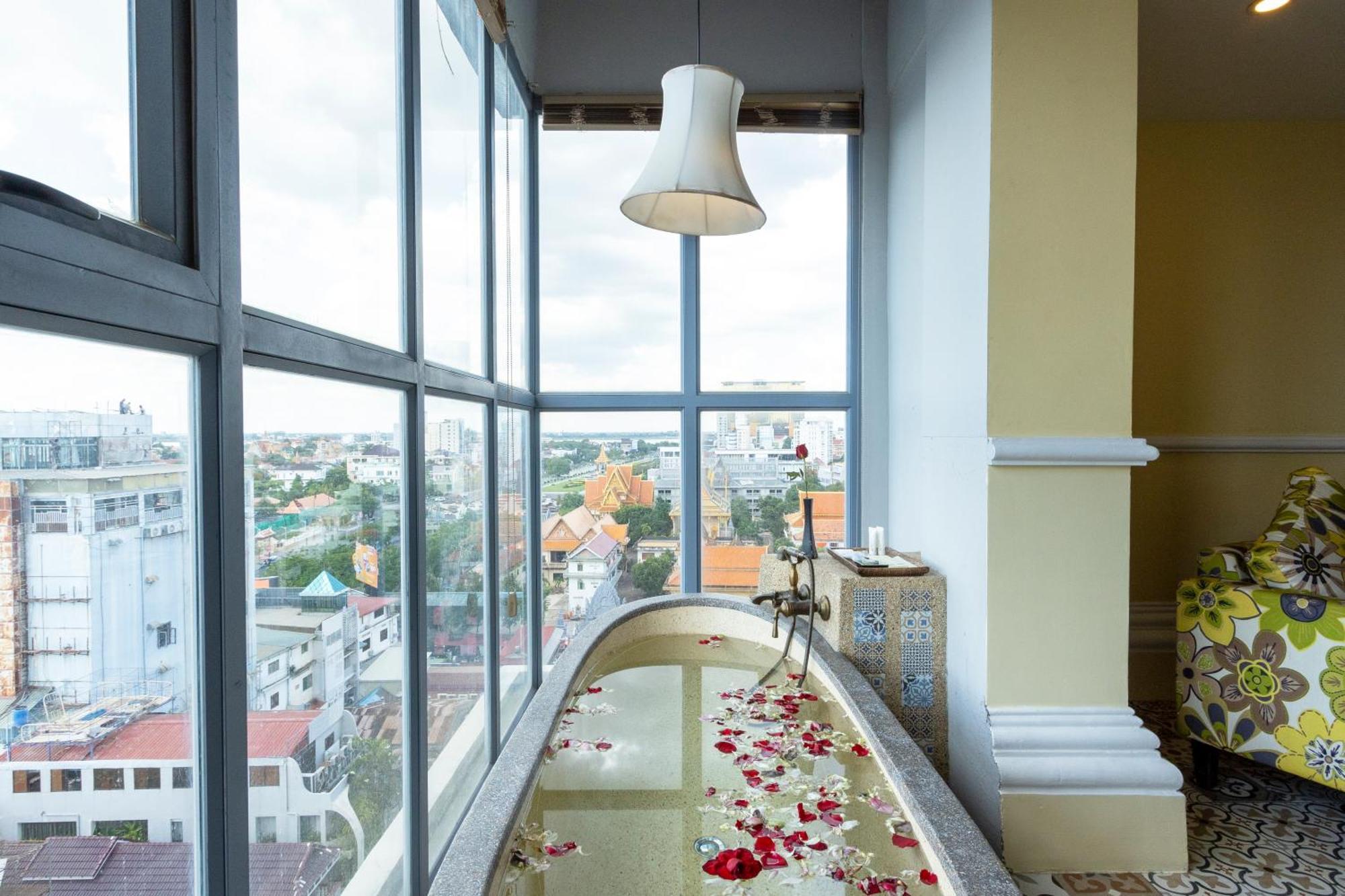 Arison Hotel พนมเปญ ภายนอก รูปภาพ