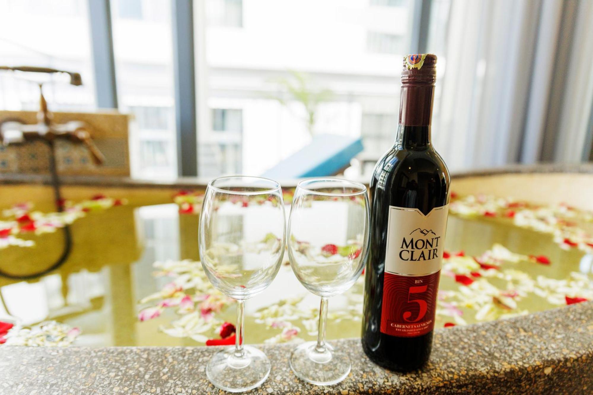 Arison Hotel พนมเปญ ภายนอก รูปภาพ